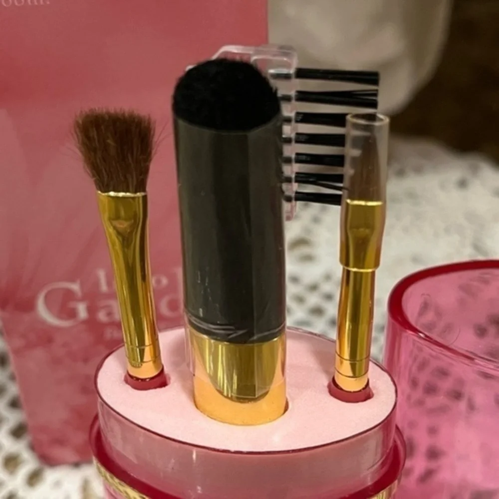 Avon Into the Garden Beauty Tools Brush Set